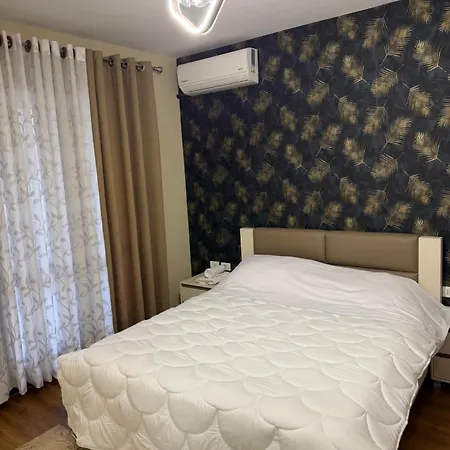 Botanical Luxury Appartamento Tirana